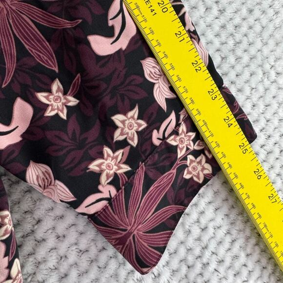 Catherines Top Women 3X Black Pink Floral Pleated Button Up Long Sleeve Collared - Picture 10 of 12